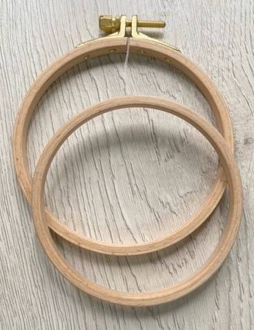 Gherghef rotund din lemn 18 cm